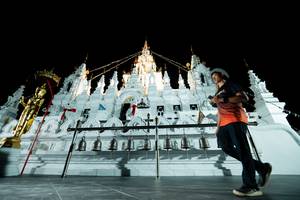 BIB: 
                            <button type="button" onclick="openModal(22454322)" class="btn btn-primary btn-sm float-right btn-popup" data-toggle="modal" data-target=".modal-high-quality">
                        <i class="fas fa-shopping-cart"></i> Add to Cart
                    </button>
                                            <button type="button" onclick="isThisMe(22454322, true)" class="btn btn-success btn-sm float-right btn-popup btn-isme hidden" data-toggle="tooltip" data-placement="bottom" title="นี่คือรูปของคุณใช่ไหม คลิกที่นี่เพื่อเอาเข้าอัลบั้ม">
                        <i class="fas fa-plus"></i> Add to album
                    </button>
                    <button type="button" onclick="isThisMe(22454322, false)" class="btn btn-warning btn-sm float-right btn-popup btn-isnotme hidden">
                        <i class="fas fa-ban"></i> Remove from album
                    </button>